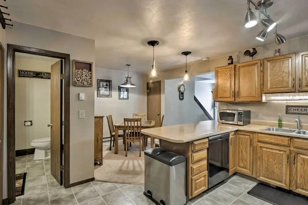 1 Block to Waterfront: Grand Lake Condo w/ Balcony