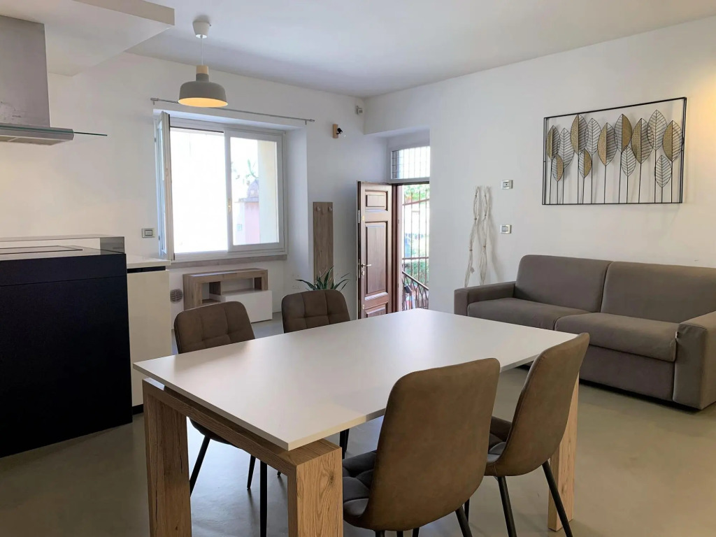 Apartment in the historic center 100 meters from the lake