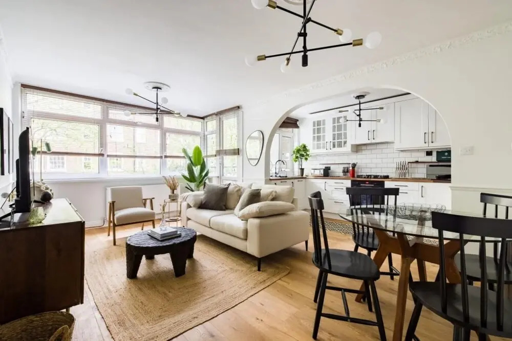 The Broxwood Way Escape - Elegant 1Bdr Apartment With Terrace