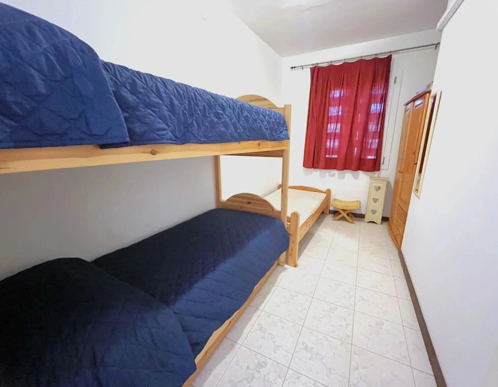 Charming Family Flat Near the Beach