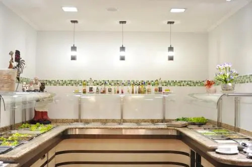 Hotel Vitoria Marchi