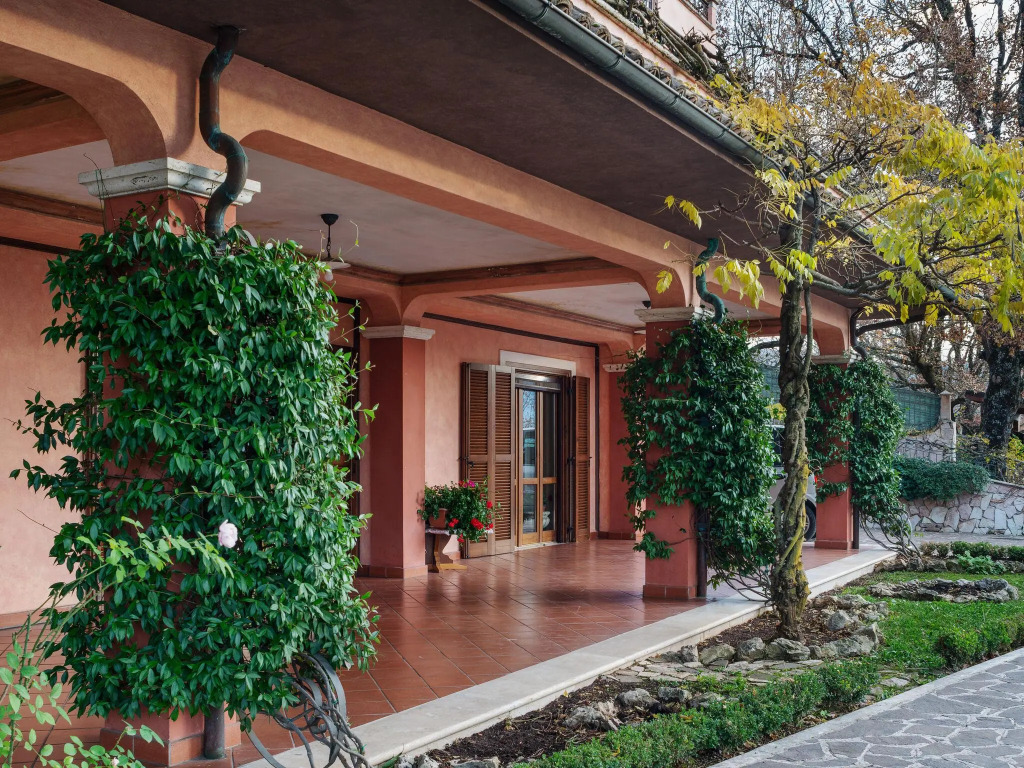 Villa in Tagliacozzo With Pool and Nature