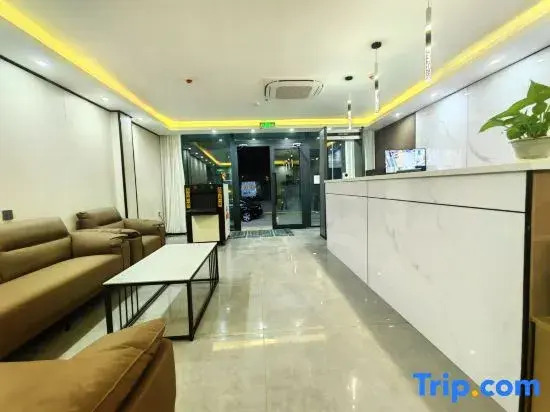 Lan Feng Hotel (Ethnic Specialty Food Street International Convention and Exhibition Center)