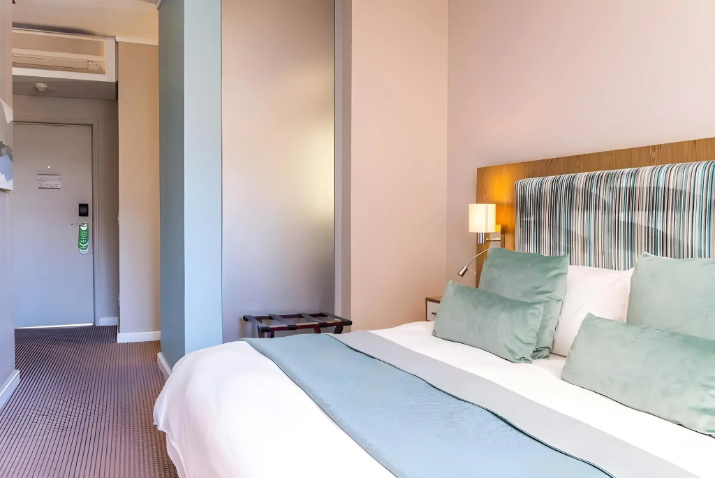aha Harbour Bridge Hotel & Suites