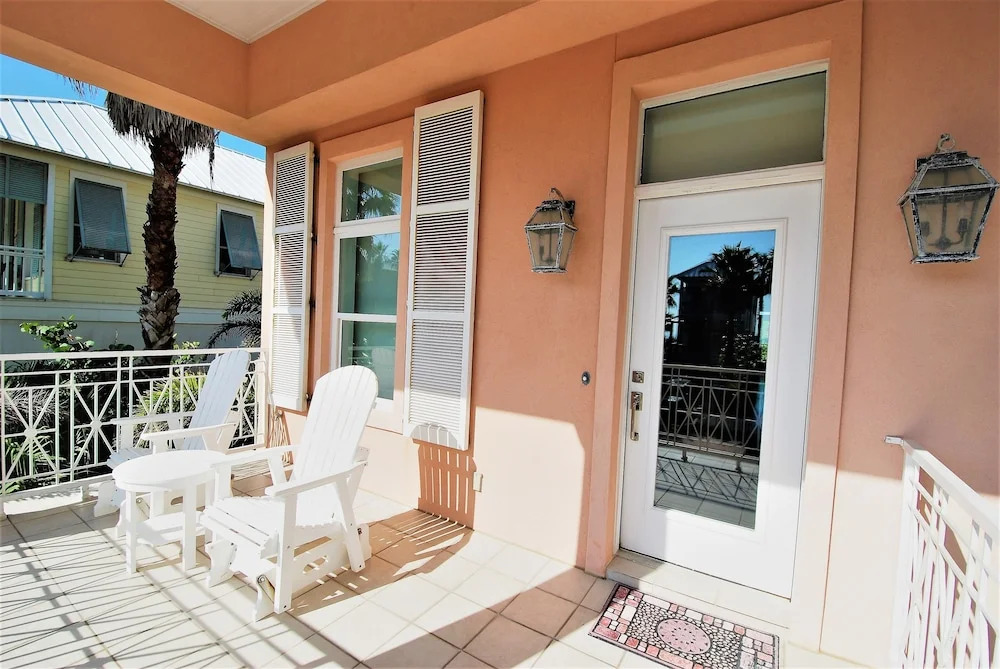 Sea Hawk - Private Beach House With Pool & Hot Tub 4 Bedroom Home by RedAwning