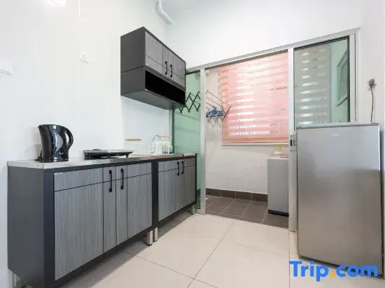 Razak City Residences Block C1 by Favspace