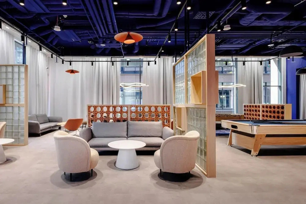 Sky Airport Aparthotel
