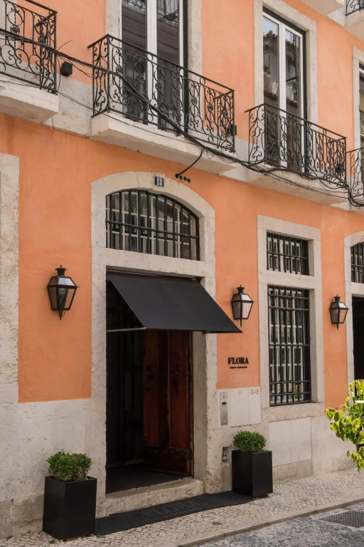 Flora Chiado Apartments