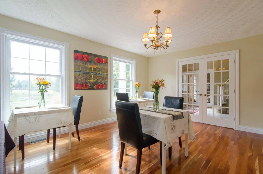 Windsong Manor Bed & Breakfast
