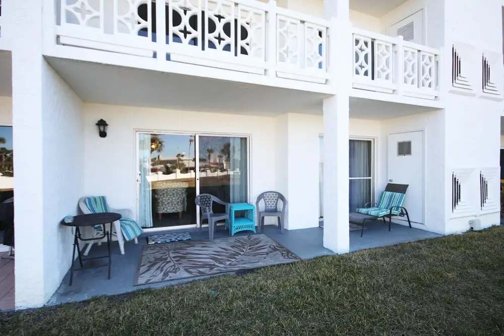 513 El Matador 2 Bedroom Condo by RedAwning