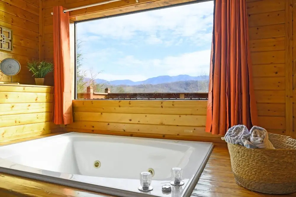 Great View Location Studio Log Cabin Hot Tub