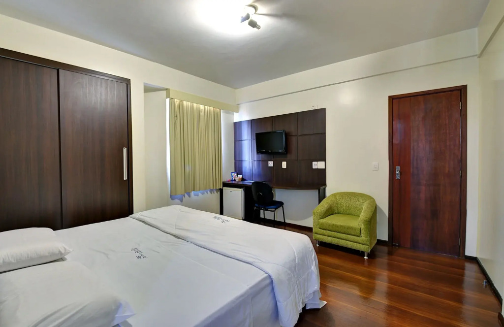 Porto Minas Hotel e Convenções