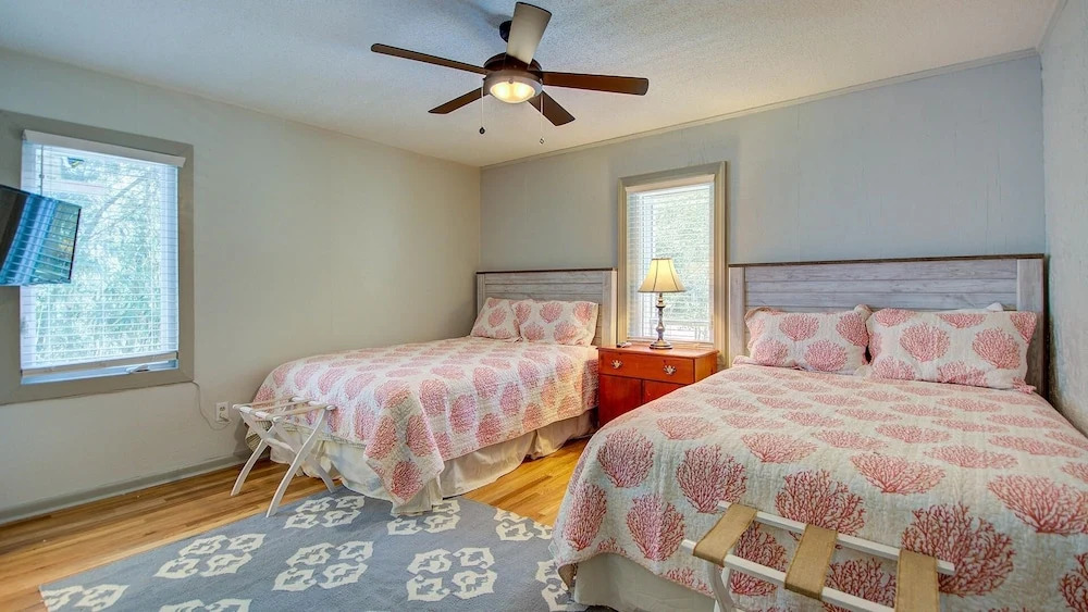 Good Graces Home 5 Bedrooms 5.5 Bathrooms Home