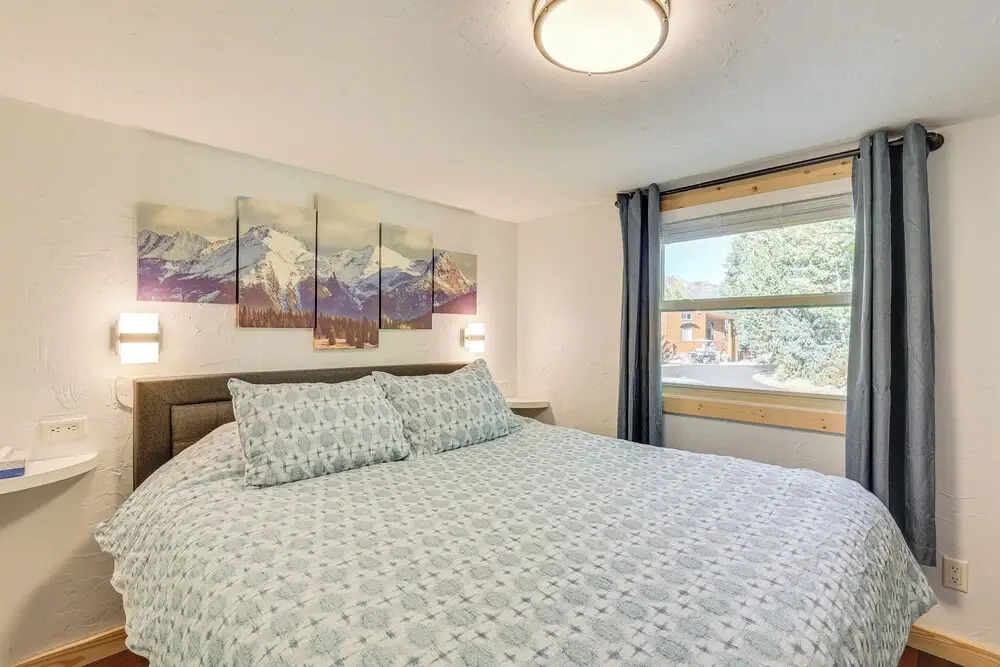 4 Mi to Ski Resort: Pet-friendly Breck Cabin