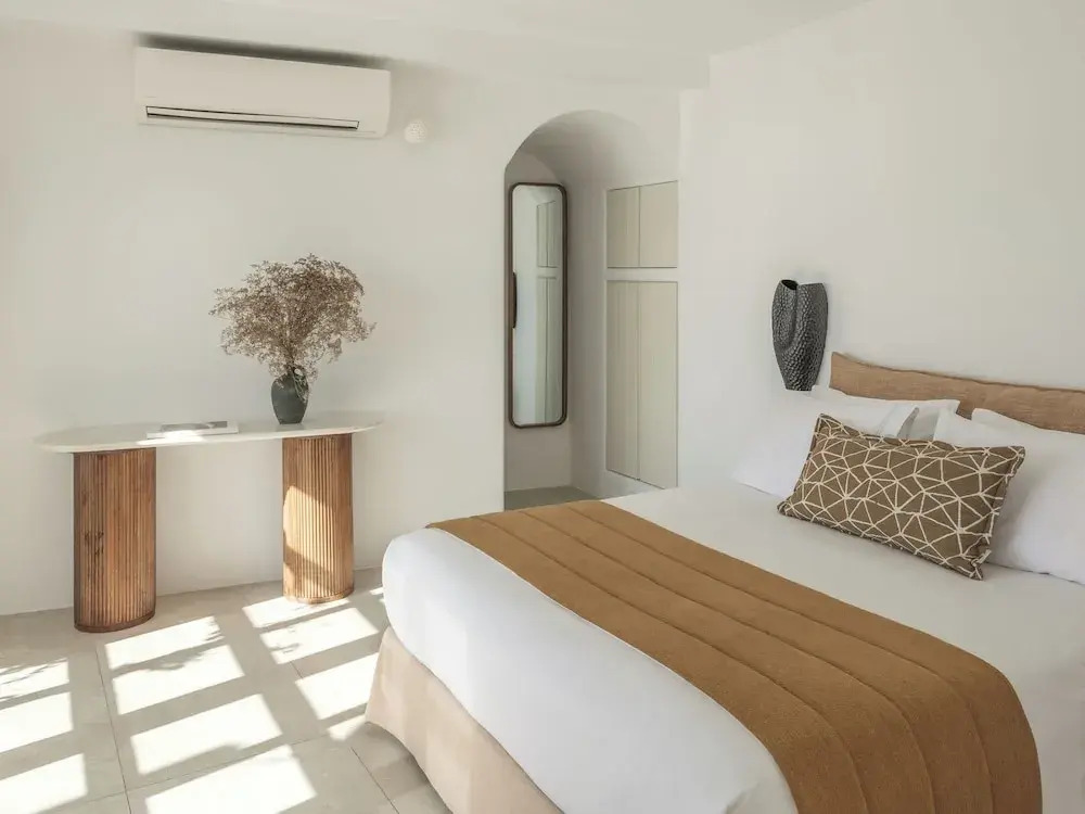 Cave Suite Oia