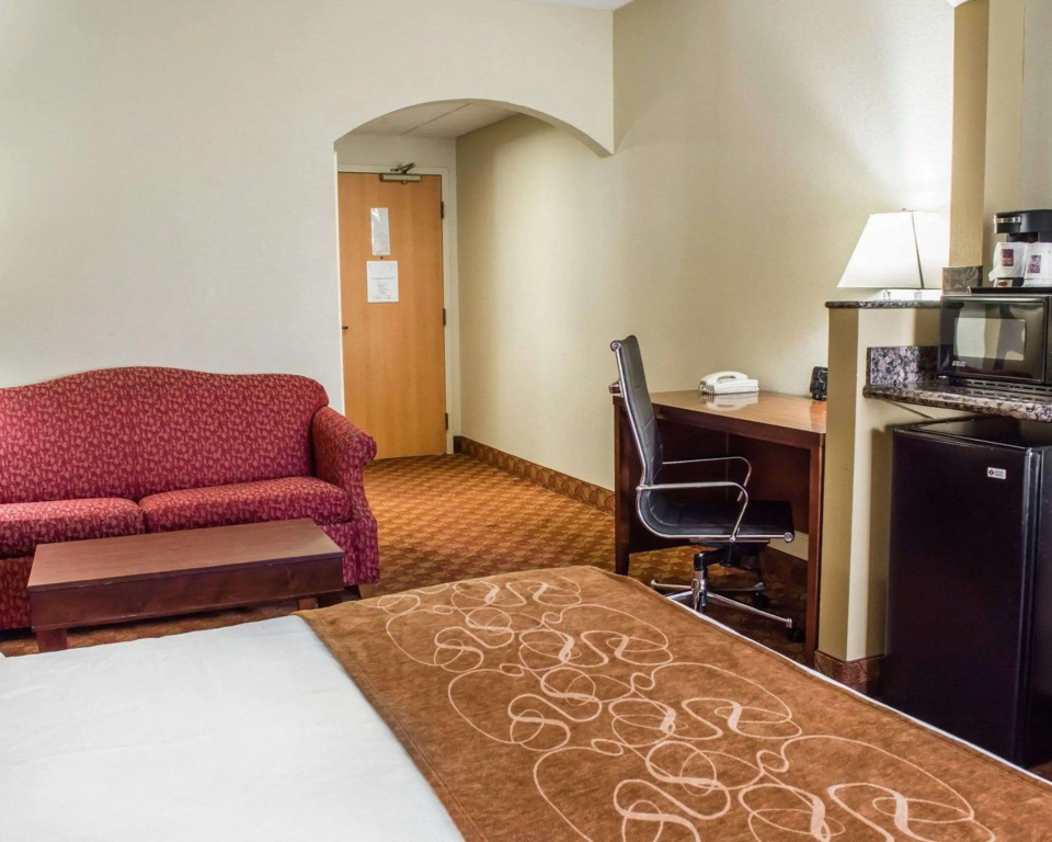 Comfort Suites Hagerstown Southeast