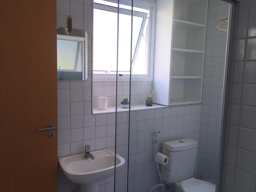 Muro Alto Condomínio Clube - Flats completos para a família por Yolo
