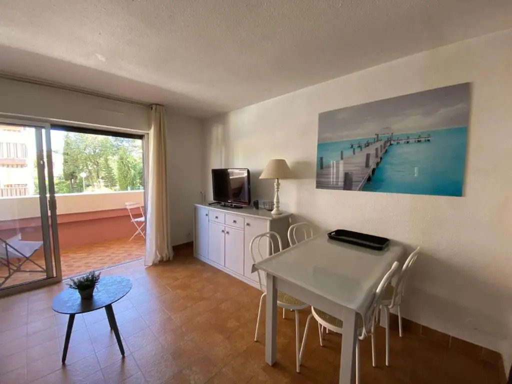 Appartement Sainte-Maxime, 1 pièce, 4 personnes - FR-1-226-294
