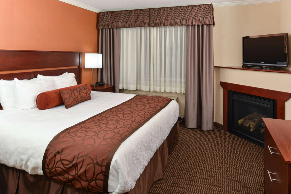 Best Western Plus Landmark Inn
