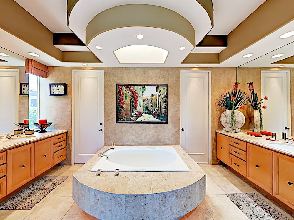 New Listing! Golf Lover’S Dream W/ Pool & Casita Home