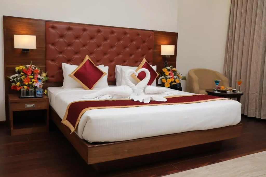 Icon Grand Hotel By Bhagini