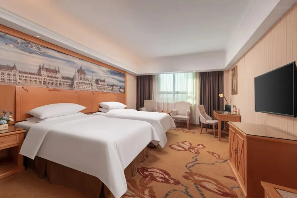 Vienna Hotel Guangzhou Huadu Sunac Wanda Furong