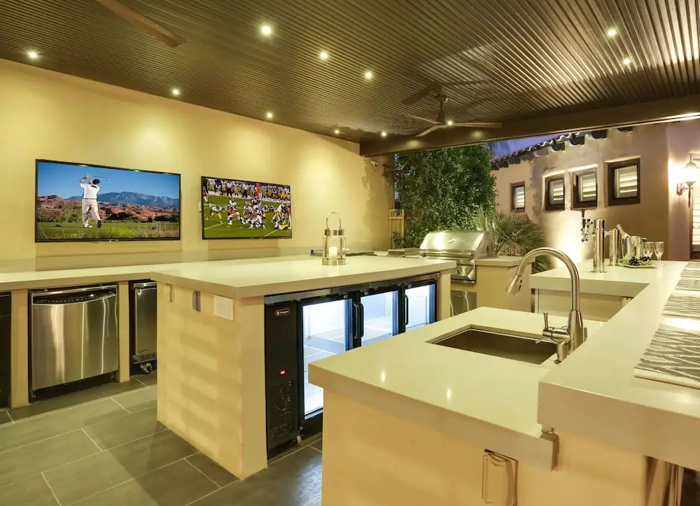 New Listing! Opulent 3-unit W/ Private Pool 7 Bedroom Home