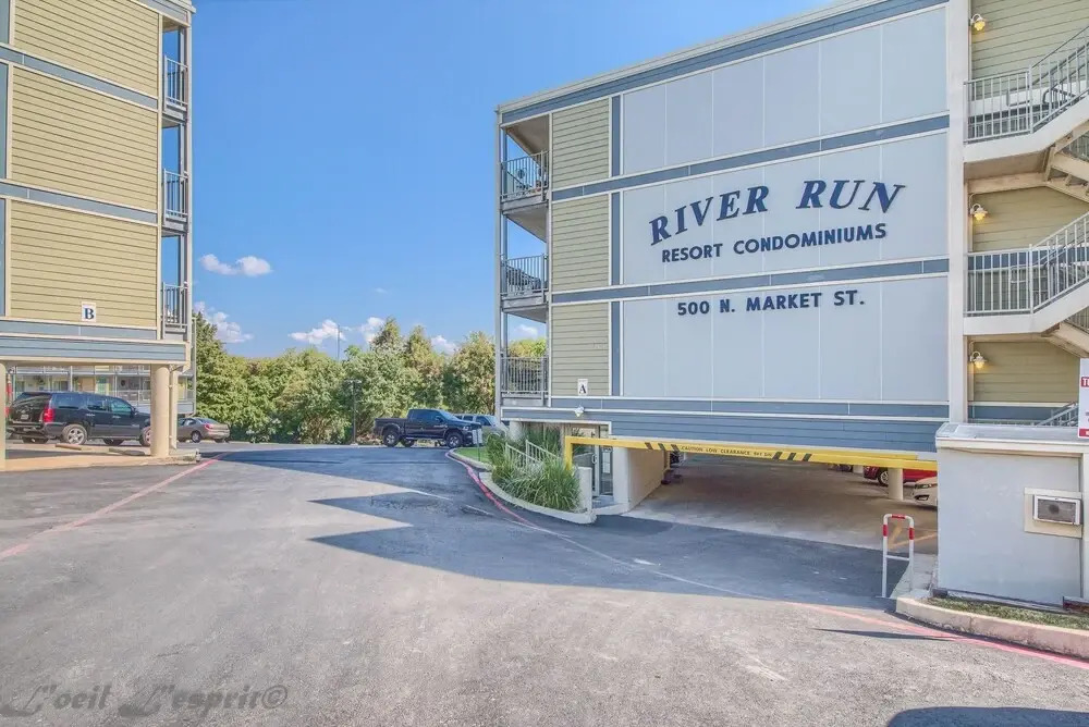 Grandma's River Haus       Rrc A108 1 Bedroom Condo by RedAwning
