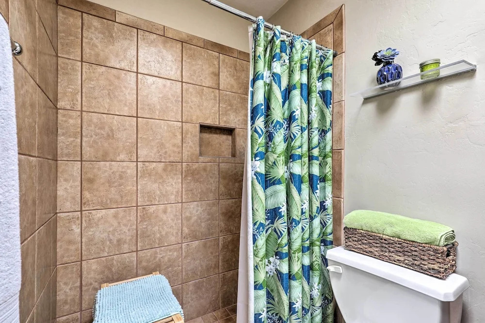 Tucson Townhome: 11 Mi to Dtwn - Long-term Stays!