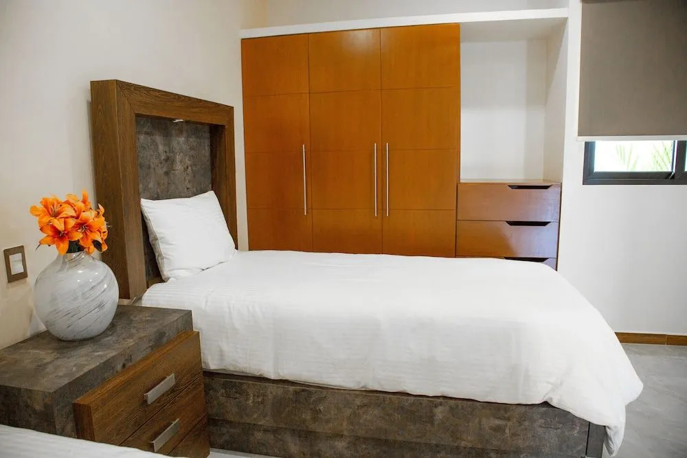 Tres Soles Apartments