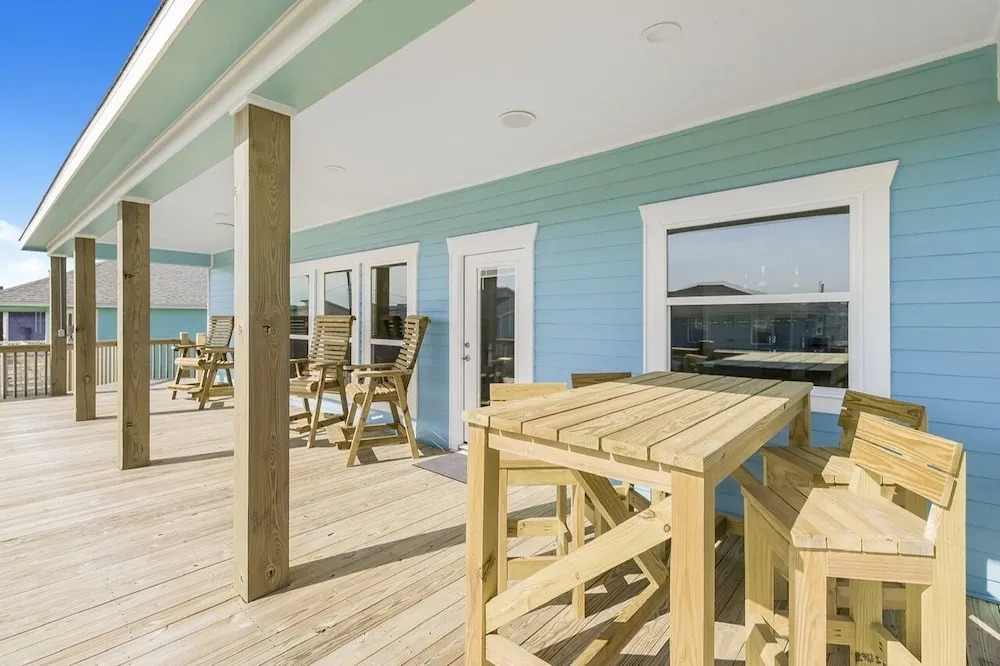 Tideâs Up 3 Bedroom Home by RedAwning