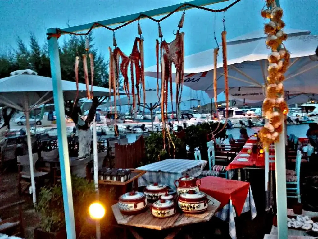 Enjoy Cyclades studios & suites