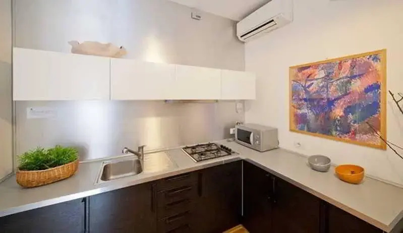 Apollo Apartment