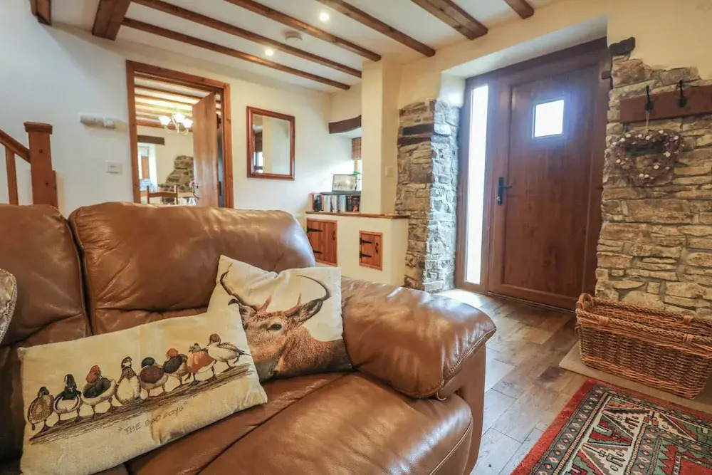 Post House