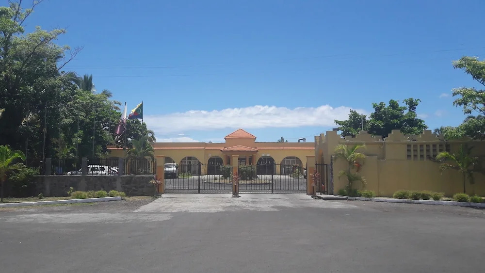 Retaj Moroni Hotel