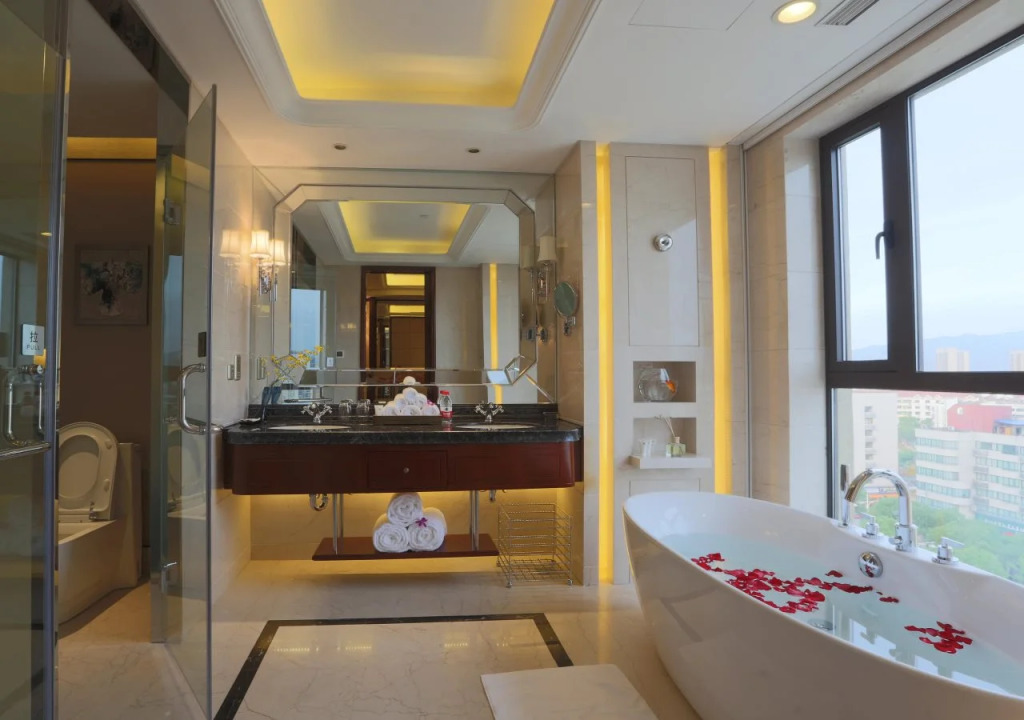 S&N Zhejiang LinHai International Hotel