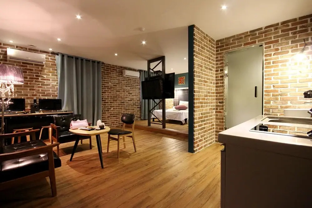 Hotel H2