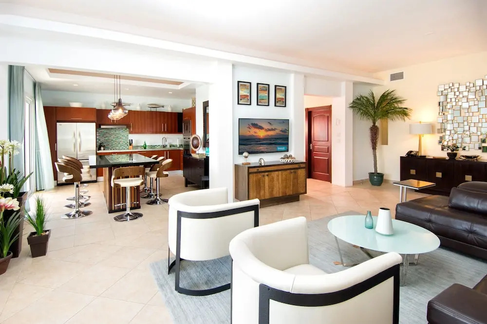 Aqua Vue by Island Properties Online