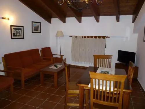 Apartamentos El Pajar Alcala de la Selva