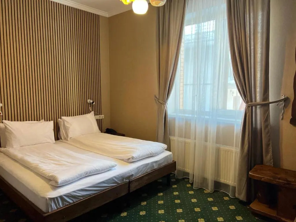 Silveroks Hotel