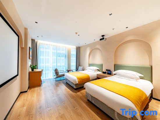 Meihe Intelligent Hotel (New Town Baolong Plaza)