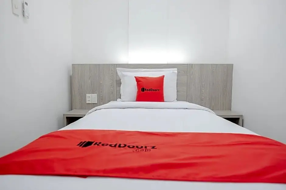 RedDoorz Plus @ Jalan Juanda Medan