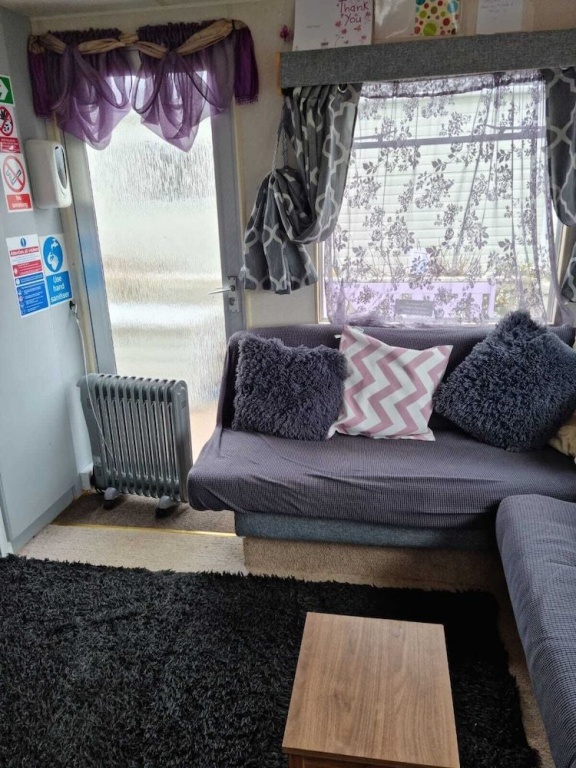 Cosy Static Caravan on East Mersea Island