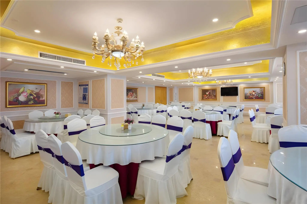 Vienna International Hotel (Zhengzhou FU Tower Metro Station)