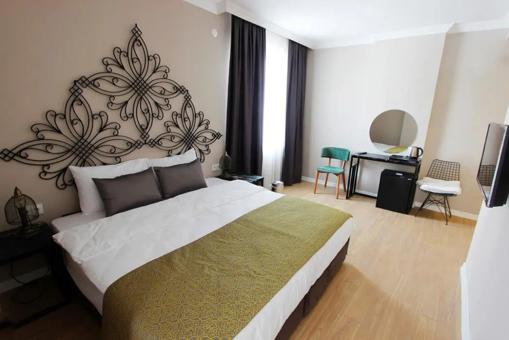 Azuu Suite Hotel