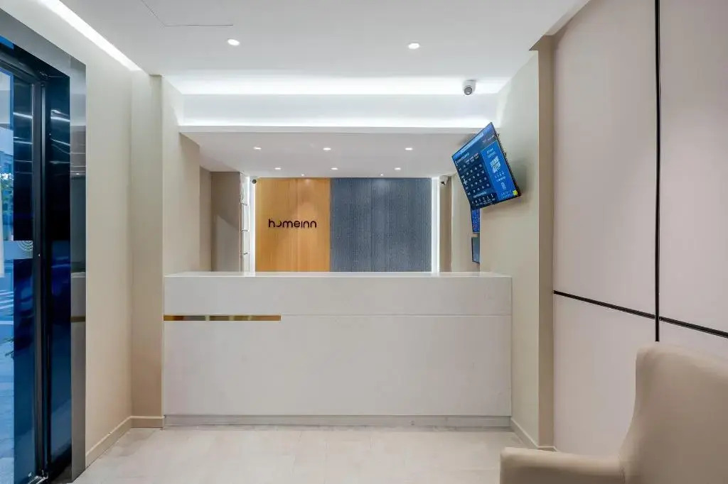 Homeinn · neo (Hangzhou QianTang  Yipeng Subway Station)