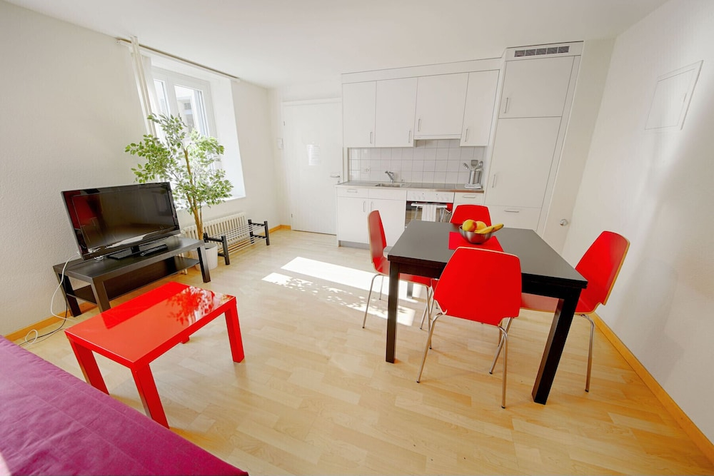 Hitrental Stauffacher Apartments