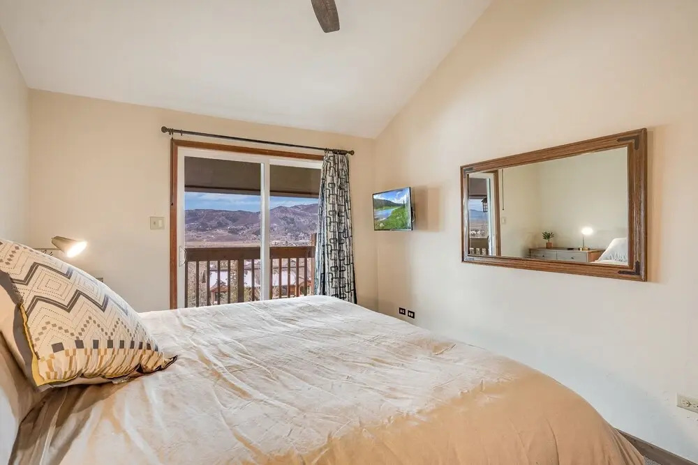 Winterset 3 3 Bedroom Condo by RedAwning