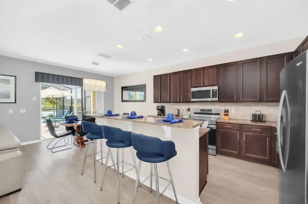Stunner 6Br W/ South Pool, Lake View & Near Golf