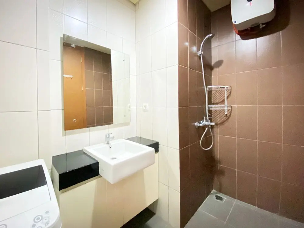 Elegant And Comfy 1Br At Dago Suites Apartment